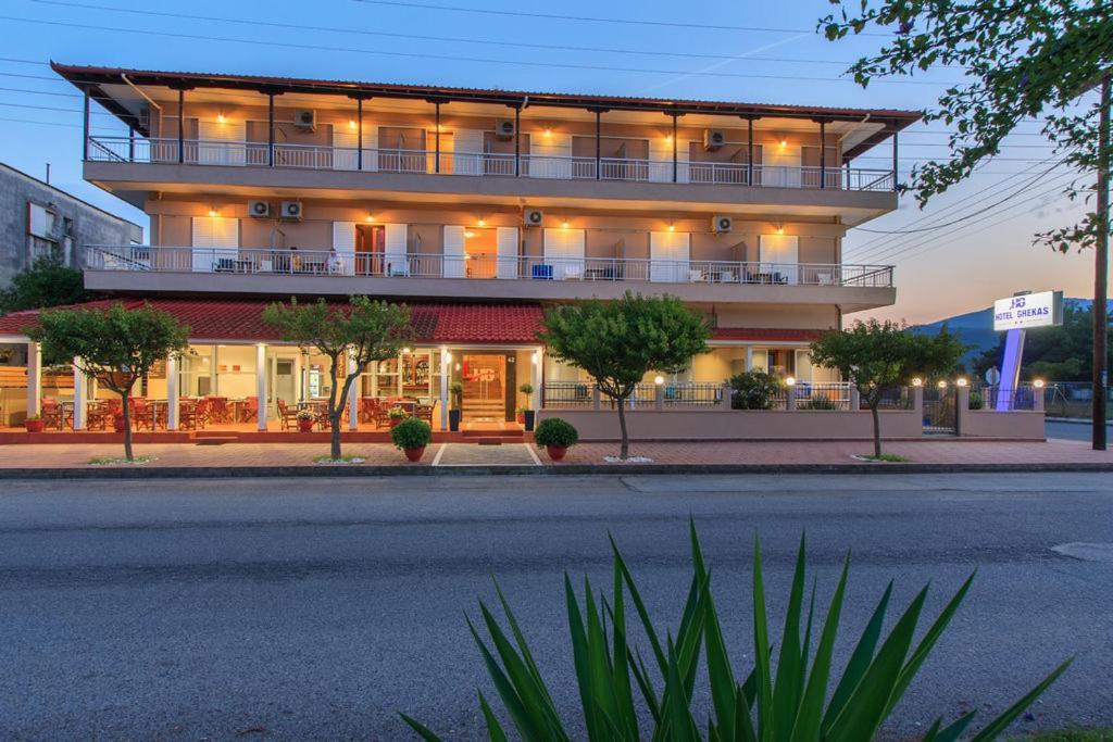 ניי פורי Hotel Grekas מראה חיצוני תמונה