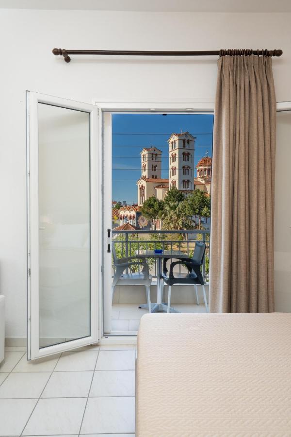 ניי פורי Hotel Grekas מראה חיצוני תמונה