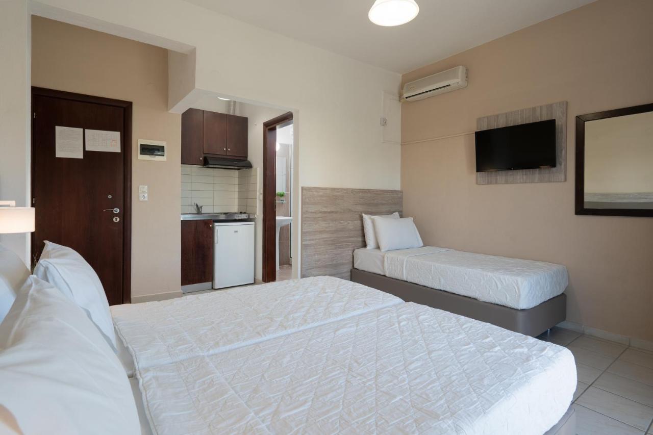 ניי פורי Hotel Grekas מראה חיצוני תמונה