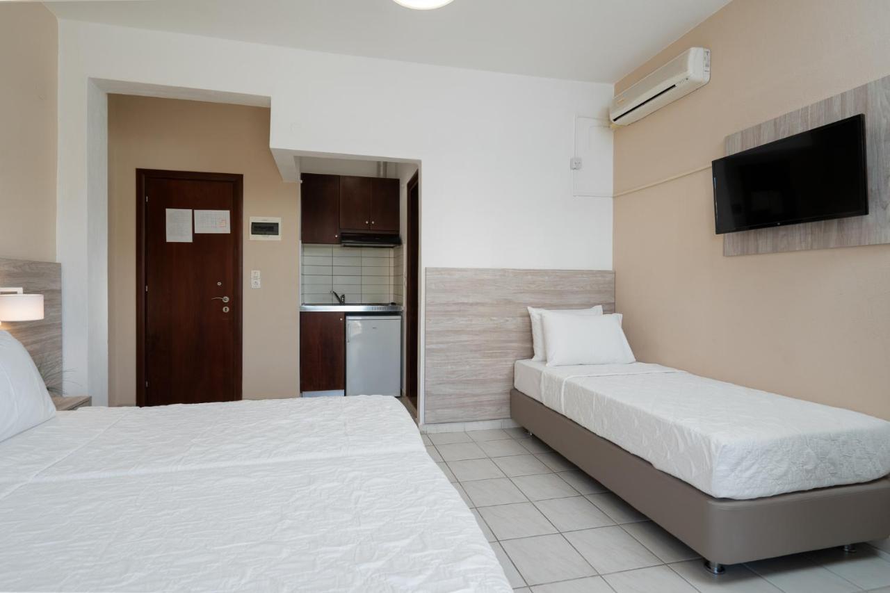 ניי פורי Hotel Grekas מראה חיצוני תמונה