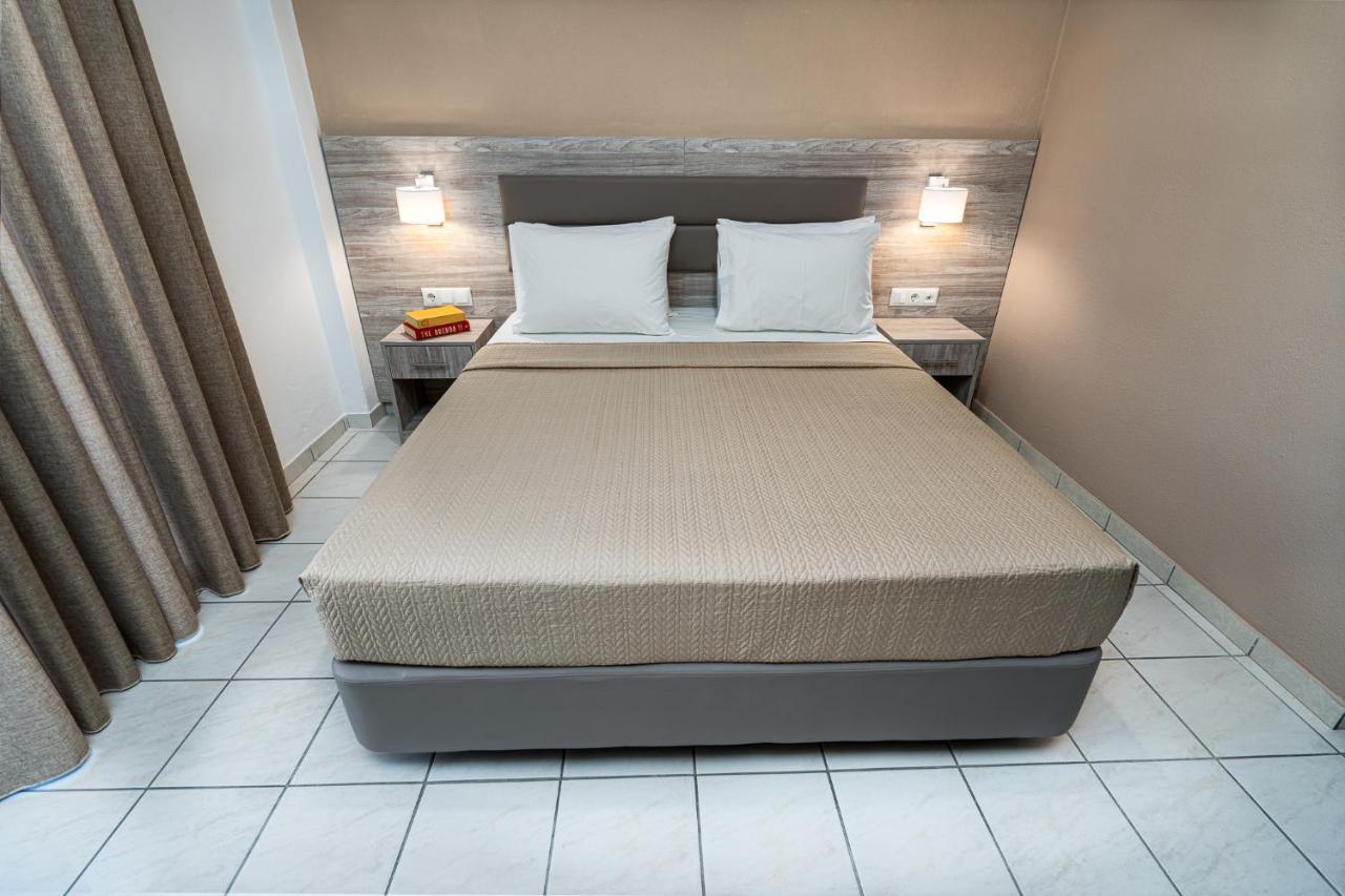 ניי פורי Hotel Grekas מראה חיצוני תמונה