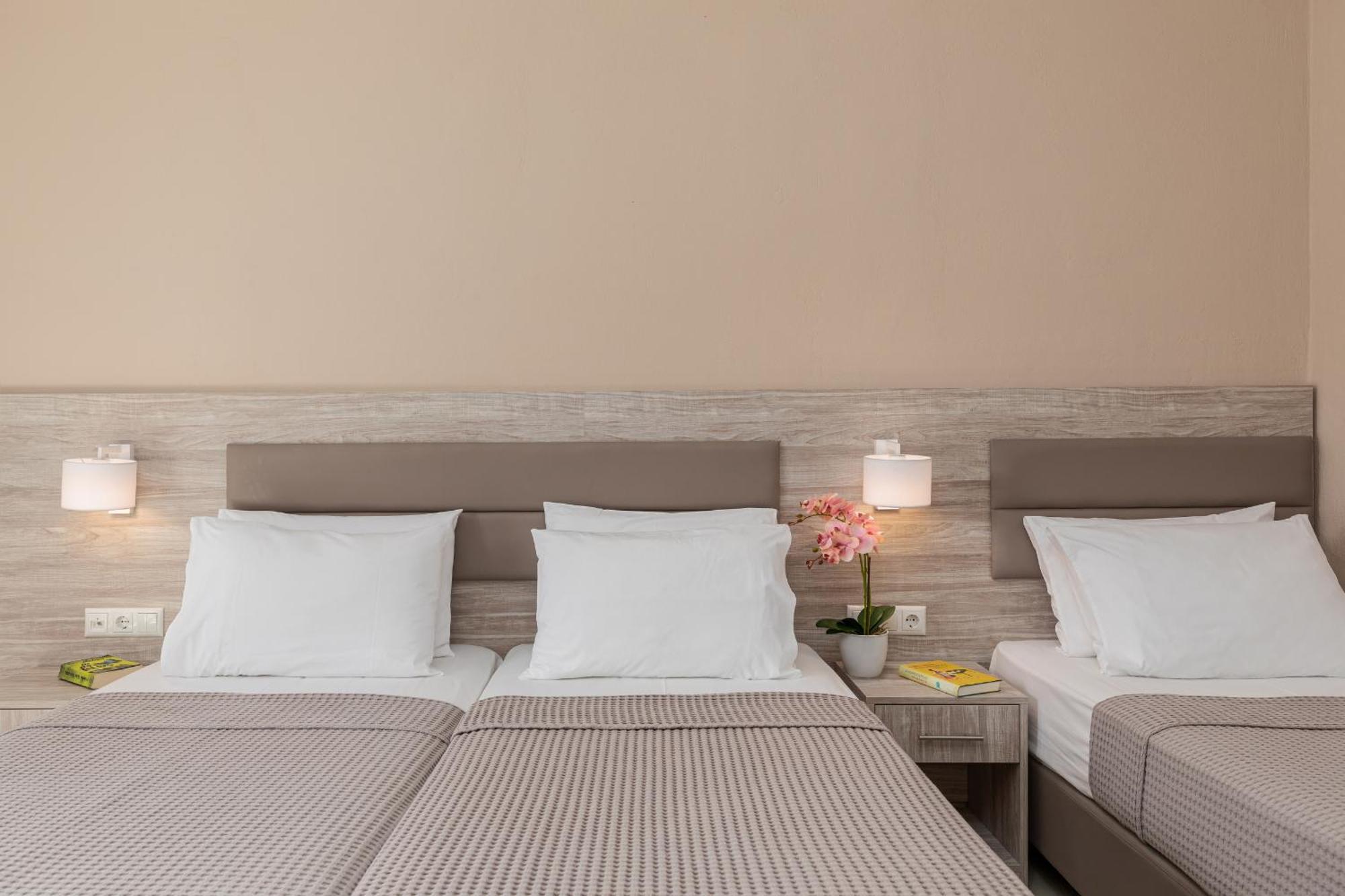 ניי פורי Hotel Grekas מראה חיצוני תמונה