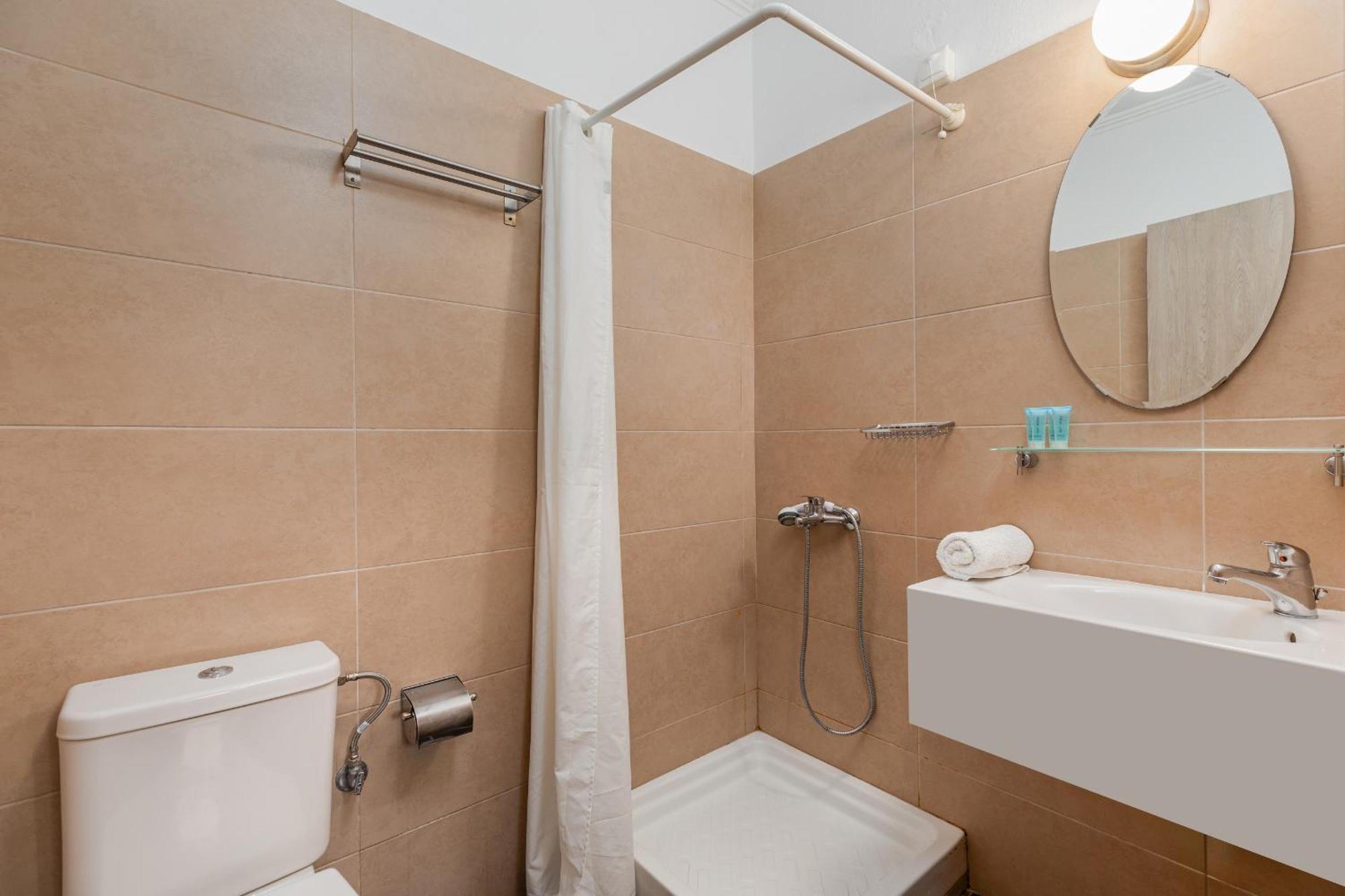 ניי פורי Hotel Grekas מראה חיצוני תמונה
