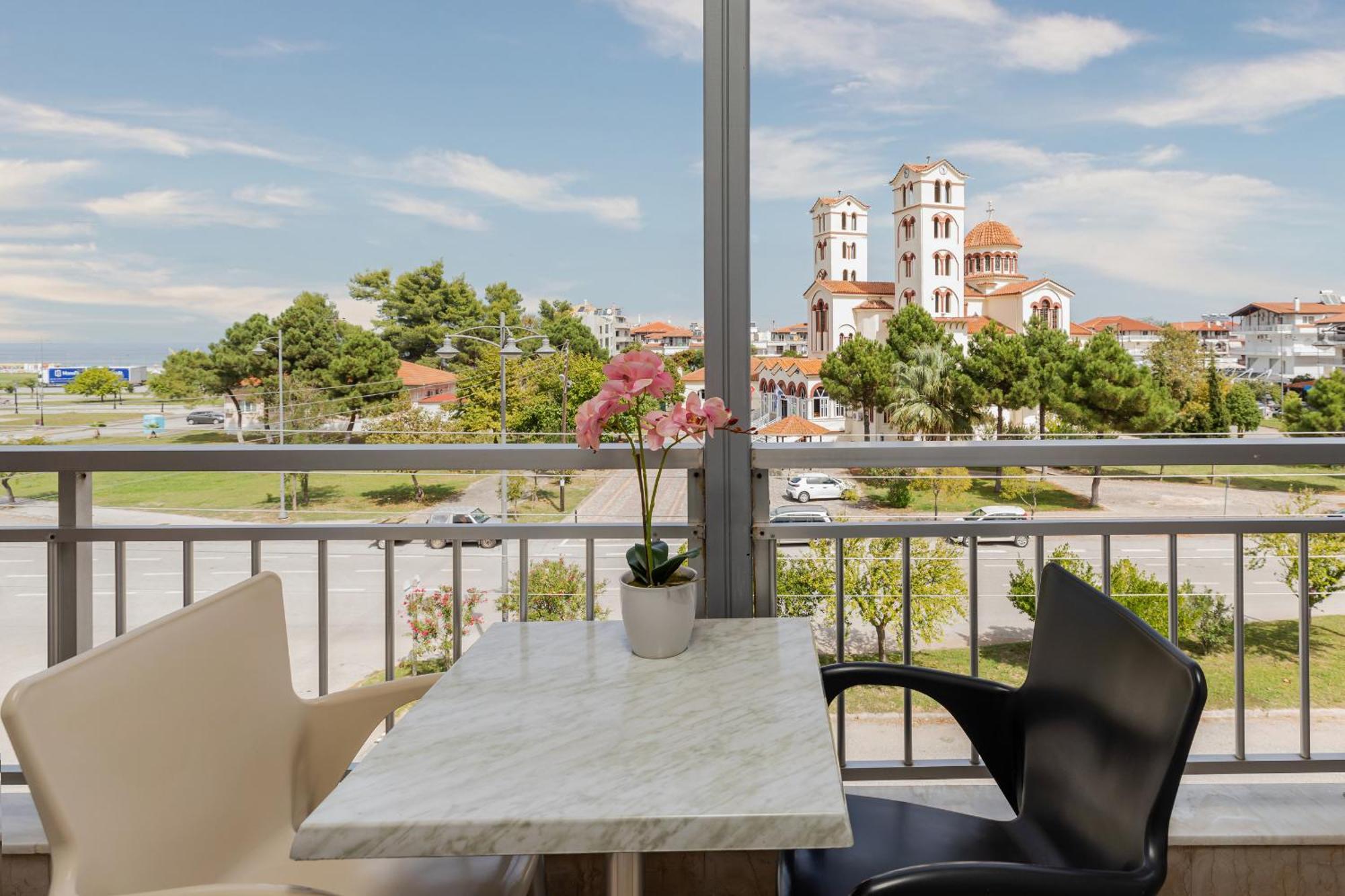 ניי פורי Hotel Grekas מראה חיצוני תמונה